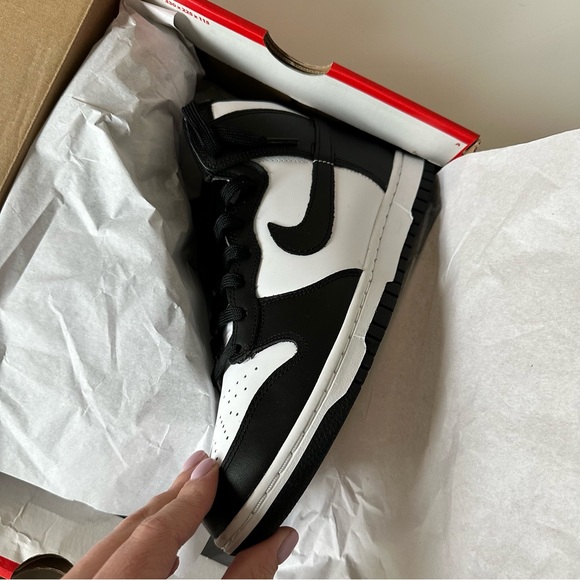 Nike Panda High-Top Sneakers - Picture 2 of 3